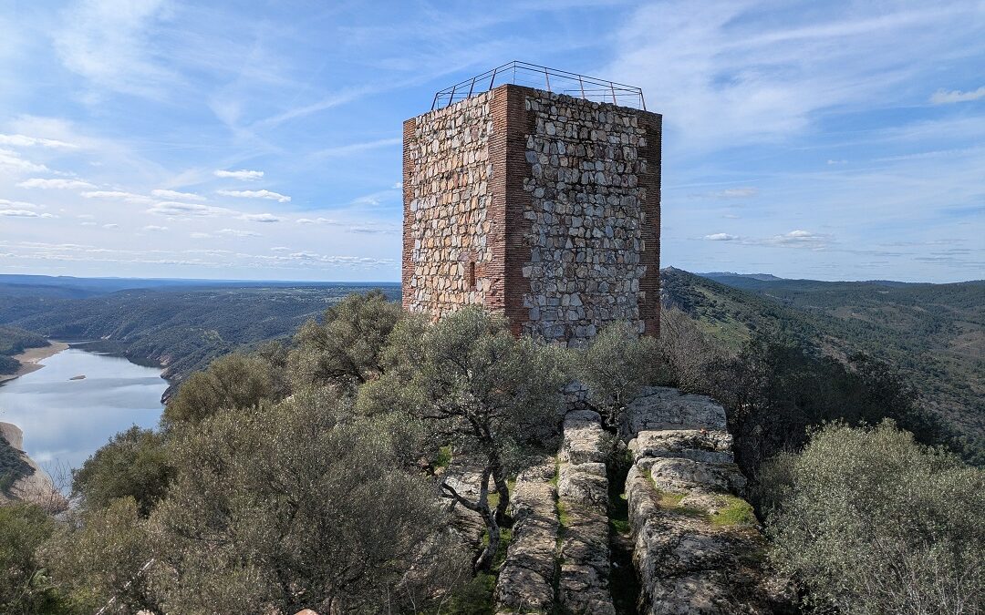 Walking in Monfragüe and surroundings: Ruta Roja (Castillo de Monfragüe)